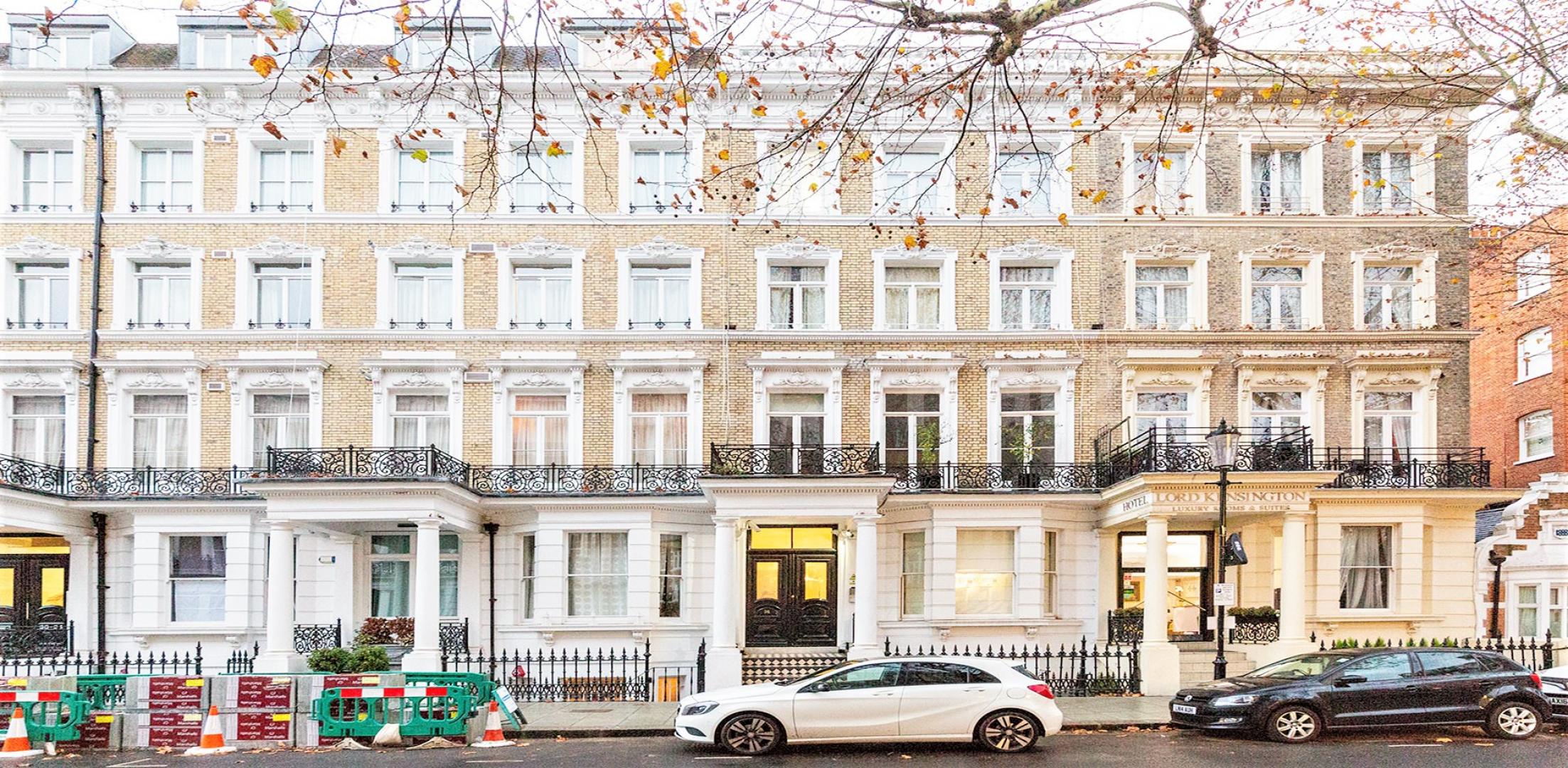 			Studio Apartment, 1 bath, 1 reception Flat			 Trebovir Road, EARLS COURT